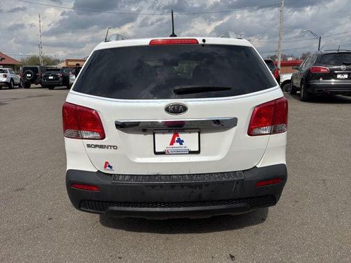2013 Kia Sorento LX