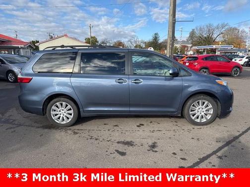 2017 Toyota Sienna XLE