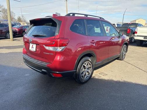 2022 Subaru Forester Premium