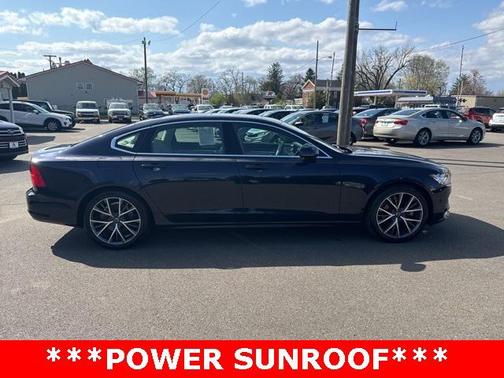 2019 Volvo S90 T5 Momentum
