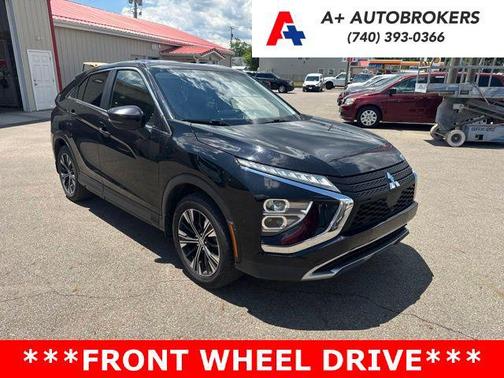 Labrador Black Pearl 2022 Mitsubishi Eclipse Cross SE