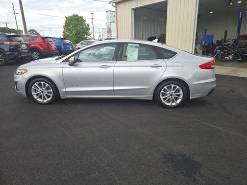 2019 Ford Fusion Hybrid SE