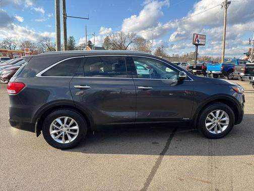 2017 Kia Sorento LX