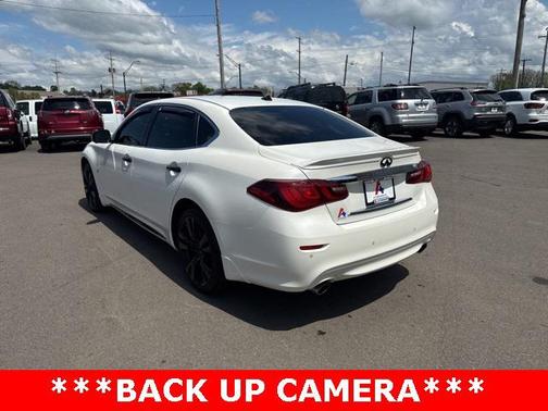 2016 INFINITI Q70L 3.7X