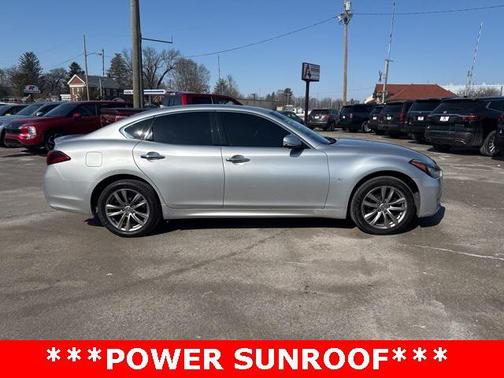 2015 INFINITI Q70 3.7X