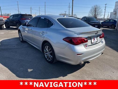 2015 INFINITI Q70 3.7X