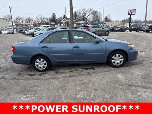 2004 Toyota Camry LE