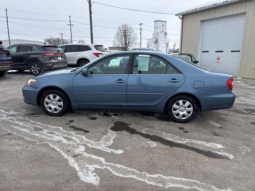 2004 Toyota Camry LE