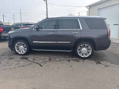 2016 Cadillac Escalade Platinum