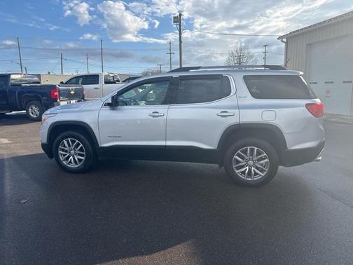 2018 GMC Acadia SLE-2