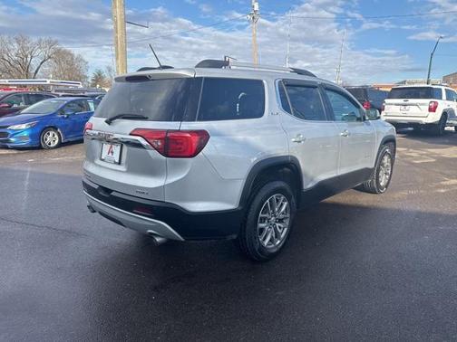 2018 GMC Acadia SLE-2