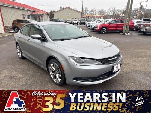 2015 Chrysler 200 S