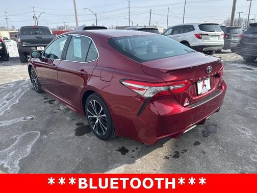 2018 Toyota Camry SE
