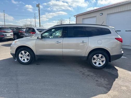 Gold Mist Metallic 2011 Chevrolet Traverse LT