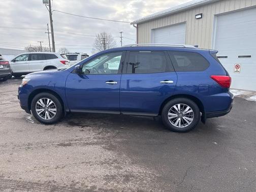 2020 Nissan Pathfinder S 4WD