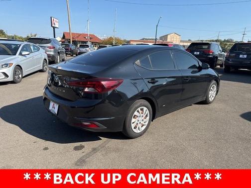 2020 Hyundai ELANTRA SE