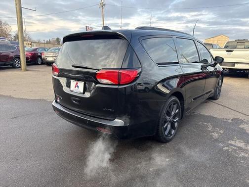 2019 Chrysler Pacifica Limited