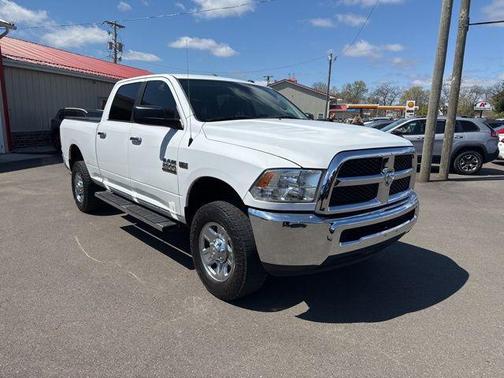 2017 RAM 2500 SLT Crew Cab 4x4 6'4' Box
