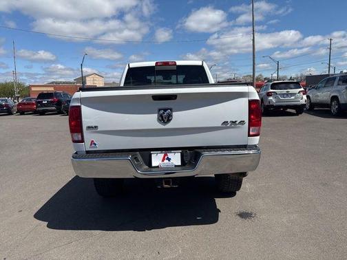 2017 RAM 2500 SLT Crew Cab 4x4 6'4' Box