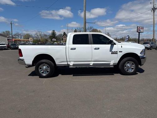 2017 RAM 2500 SLT Crew Cab 4x4 6'4' Box