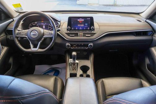 2022 Nissan Altima SR FWD