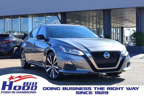 2022 Nissan Altima SR FWD