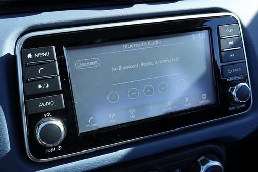 2024 Nissan Versa 1.6 SV