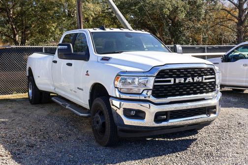 2024 RAM 3500 Big Horn Crew Cab 4x4 8' Box