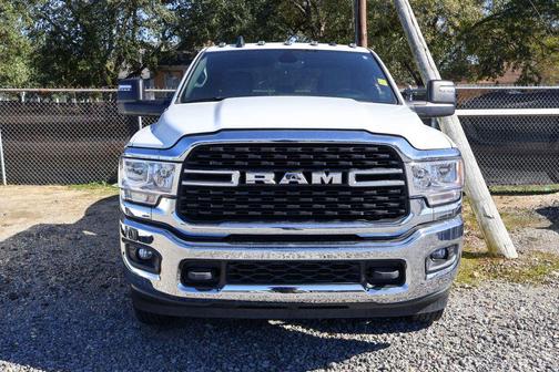 2024 RAM 3500 Big Horn Crew Cab 4x4 8' Box