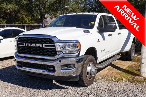 2024 RAM 3500 Big Horn Crew Cab 4x4 8' Box