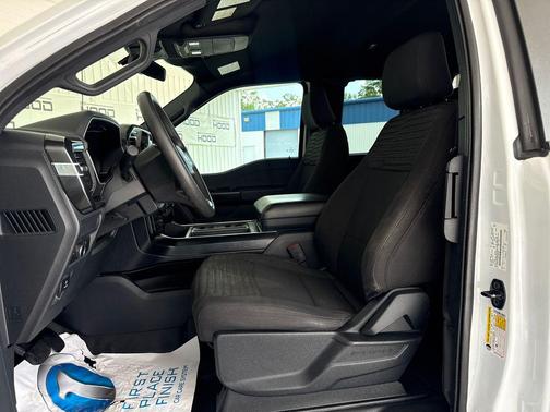 Oxford White 2022 Ford F-150 XL