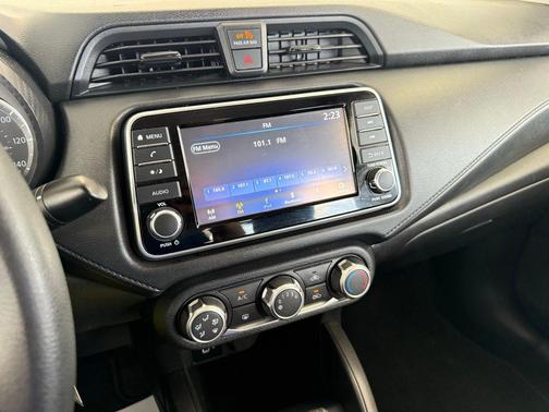 Super Black Metallic 2023 Nissan Versa 1.6 S