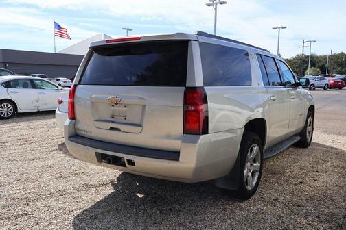 2017 Chevrolet Suburban LT