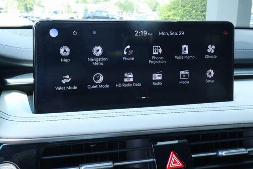 2025 Genesis G70 2.5T RWD