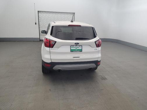 White 2019 Ford Escape SE