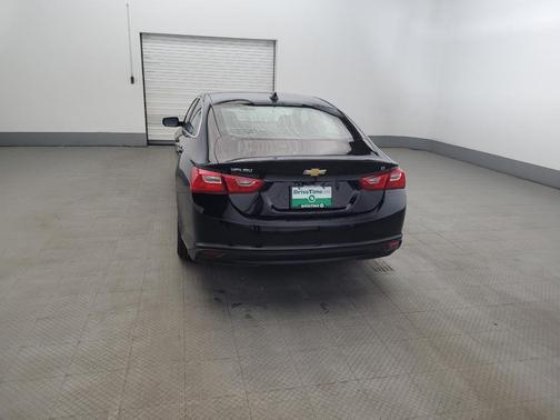 Mosaic Black Metallic 2024 Chevrolet Malibu FWD 1LT