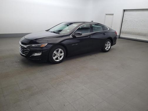 Mosaic Black Metallic 2024 Chevrolet Malibu FWD 1LT