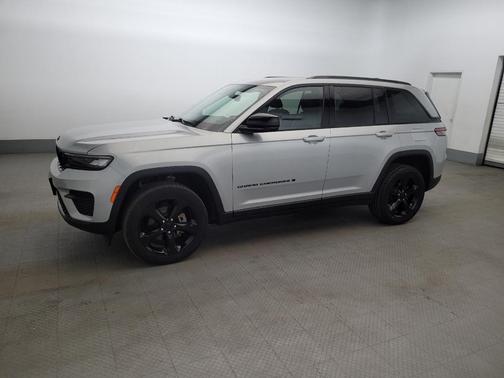 Silver Zynith 2023 Jeep Grand Cherokee Altitude