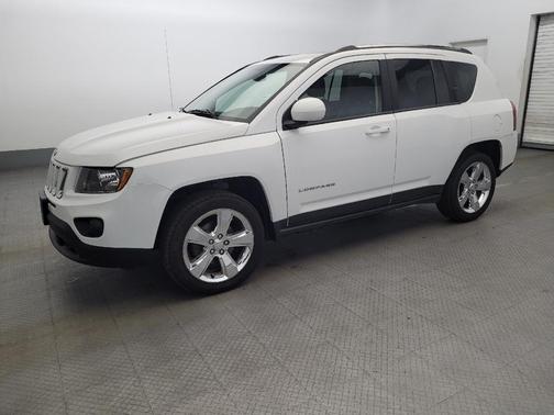 Bright White Clearcoat 2014 Jeep Compass Latitude