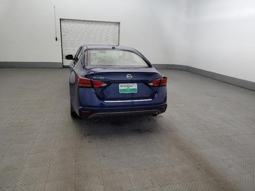 Deep Blue Pearl 2021 Nissan Altima SR FWD