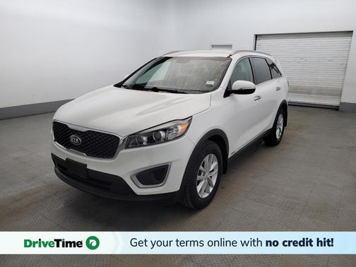 Snow White Pearl 2018 Kia Sorento LX