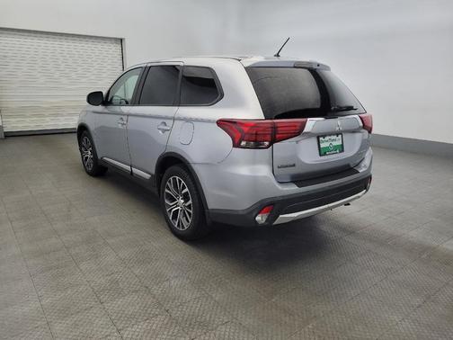 2016 Mitsubishi Outlander SE