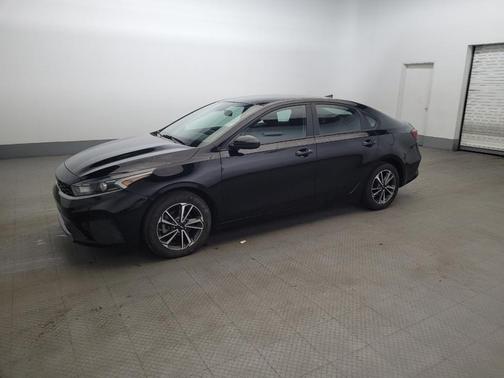 Aurora Black 2023 Kia Forte LXS