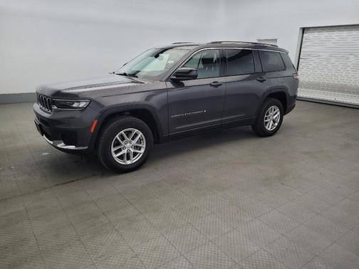 Baltic Gray Metallic Clearcoat 2023 Jeep Grand Cherokee L Laredo