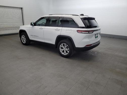 Bright White Clearcoat 2023 Jeep Grand Cherokee Limited