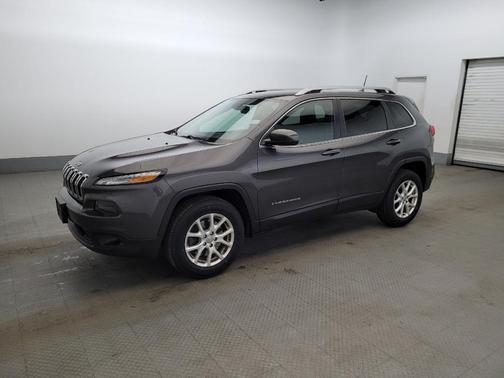 Granite Crystal Metallic Clearcoat 2016 Jeep Cherokee Latitude