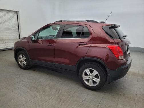 Red 2016 Chevrolet Trax LT