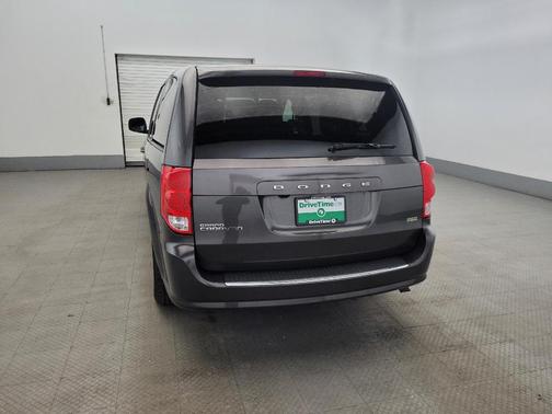 Granite Pearlcoat 2018 Dodge Grand Caravan SE