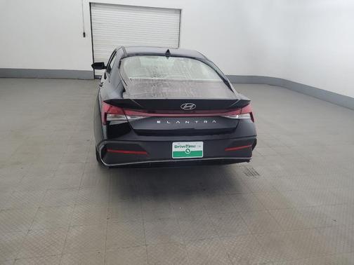 Abyss Black 2024 Hyundai ELANTRA SEL