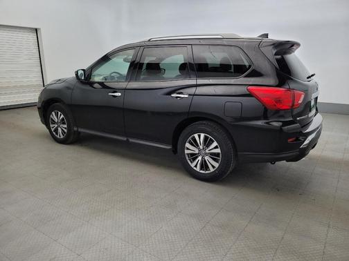 Magnetic Black Pearl 2020 Nissan Pathfinder SL 2WD